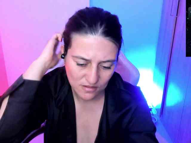 Saskyaajohnson webcam