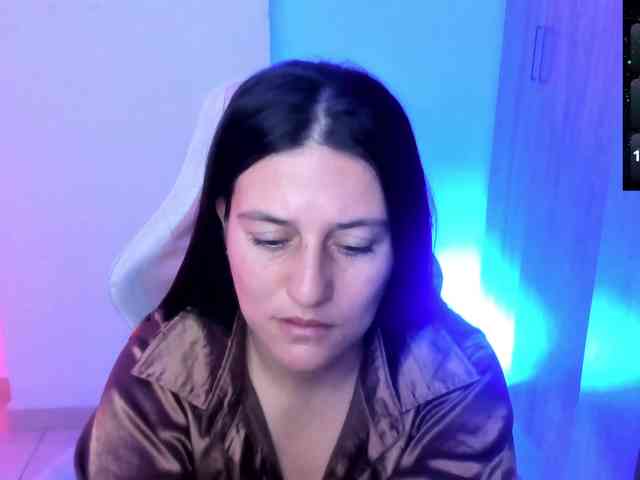 Saskyaajohnson webcam