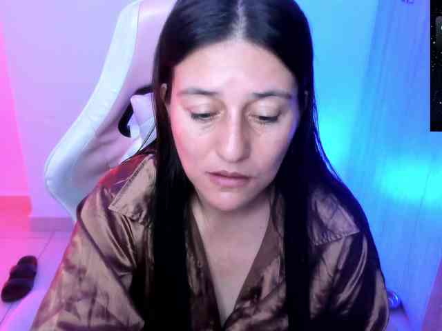 Saskyaajohnson webcam