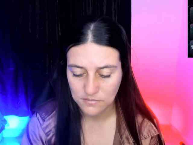 Saskyaajohnson webcam