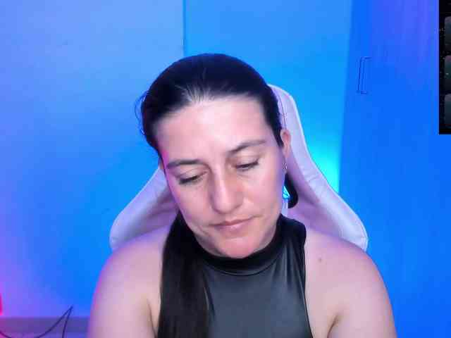 Saskyaajohnson webcam