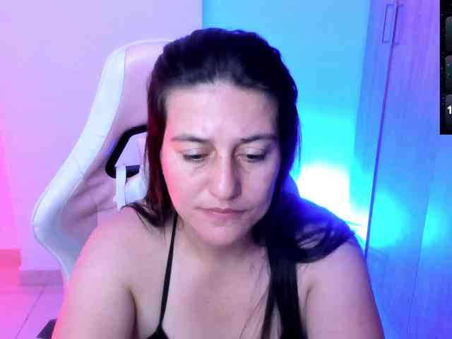Saskyaajohnson webcam