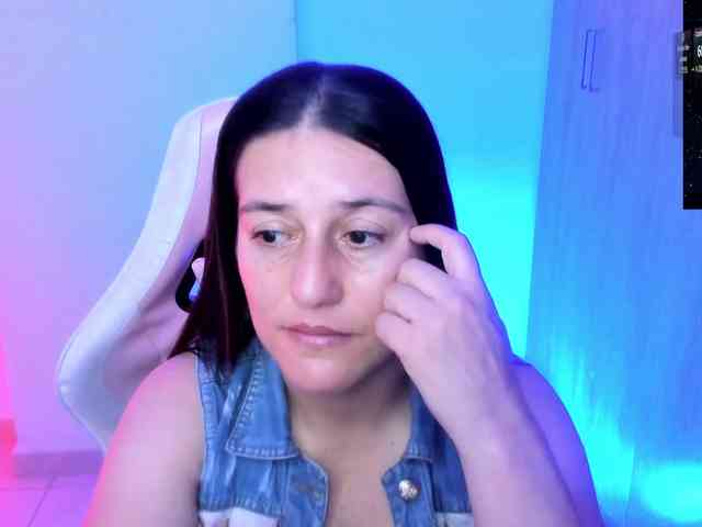 Saskyaajohnson webcam