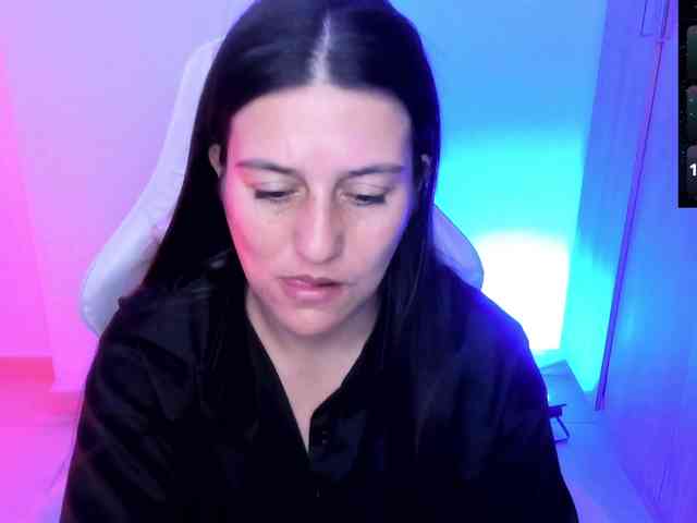 Saskyaajohnson webcam