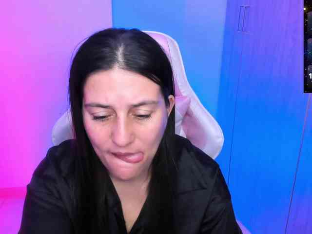 Saskyaajohnson webcam