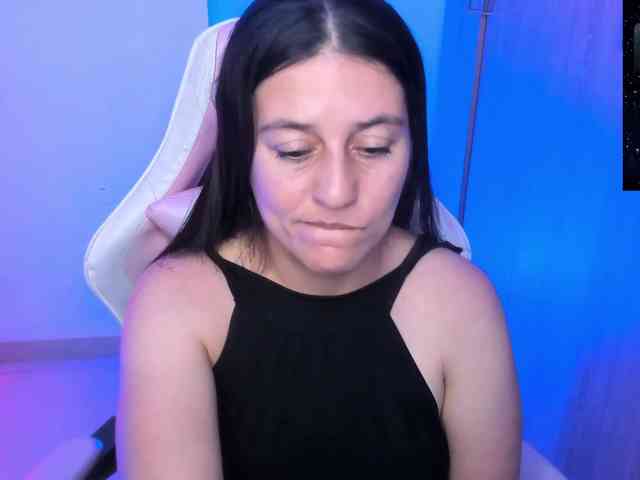 Saskyaajohnson webcam