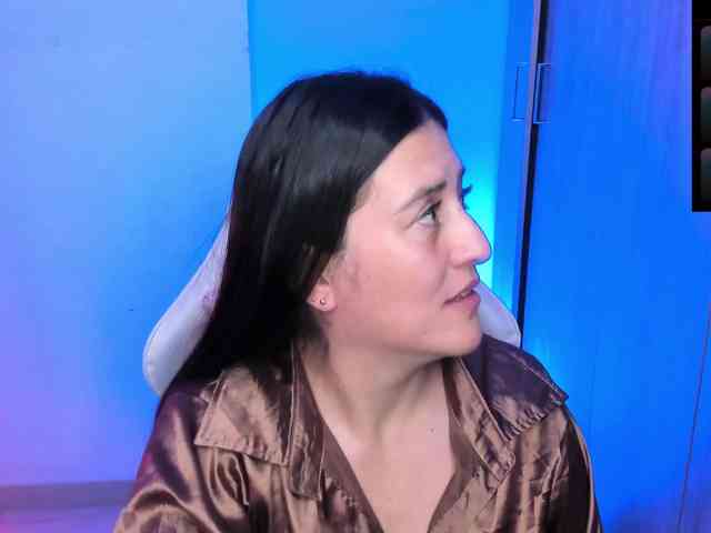 Saskyaajohnson webcam