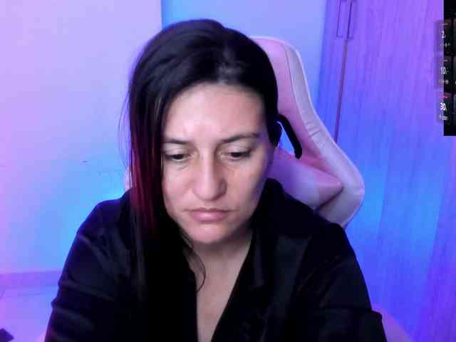 Saskyaajohnson webcam