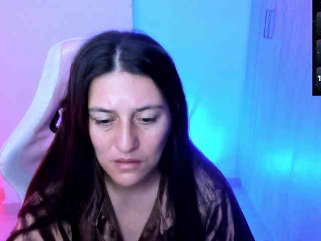 Saskyaajohnson webcam