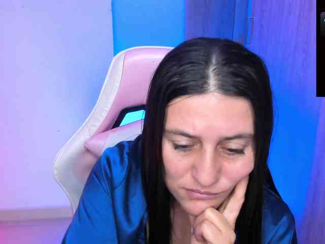 Saskyaajohnson webcam