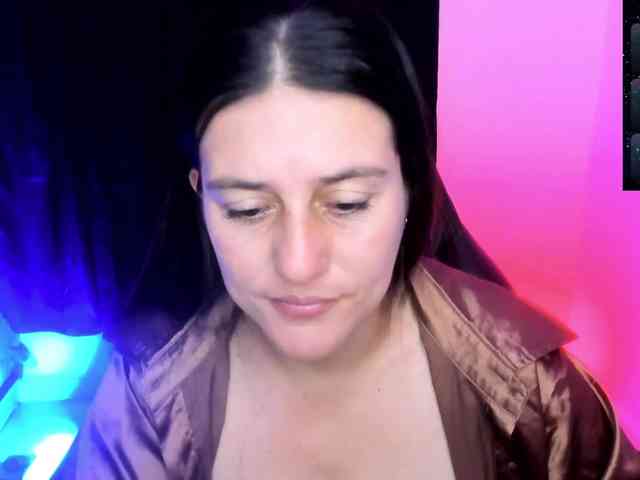Saskyaajohnson webcam