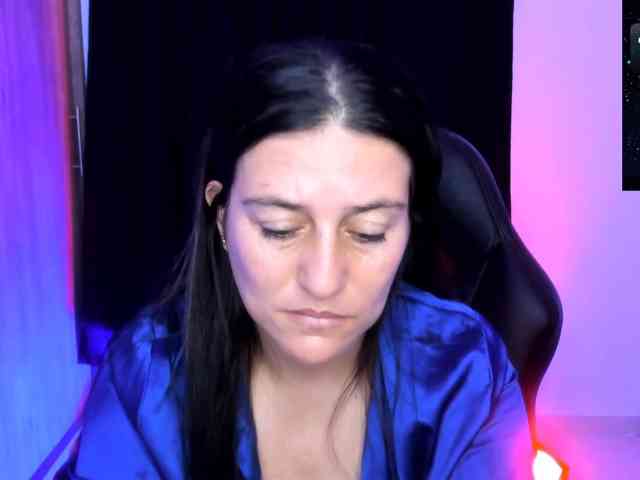 Saskyaajohnson webcam
