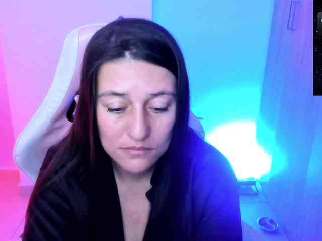 Saskyaajohnson webcam