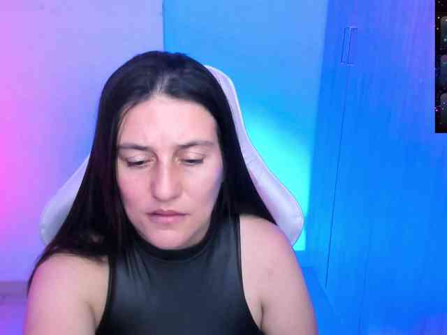 Saskyaajohnson webcam