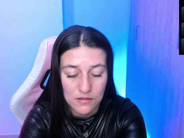 Saskyaajohnson webcam