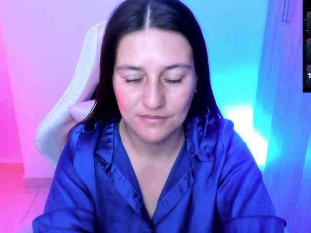 Saskyaajohnson webcam