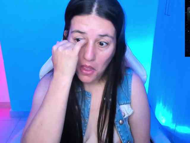 Saskyaajohnson webcam
