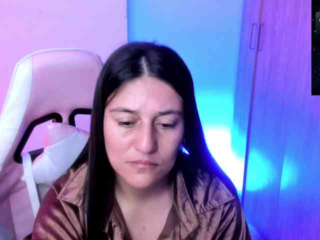 Saskyaajohnson webcam