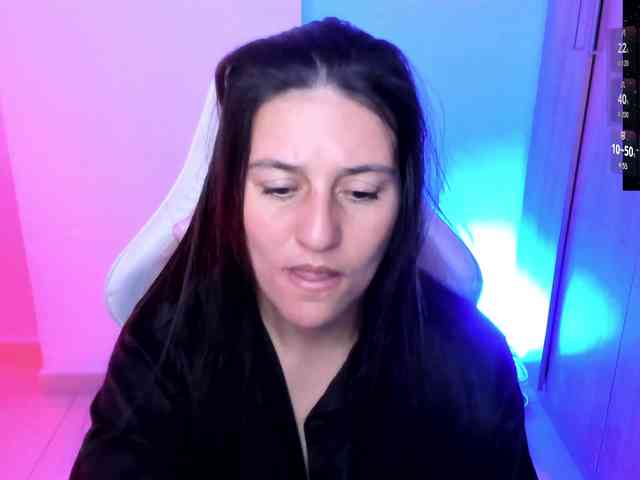 Saskyaajohnson webcam
