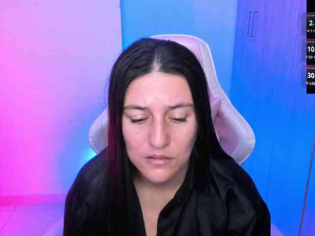 Saskyaajohnson webcam