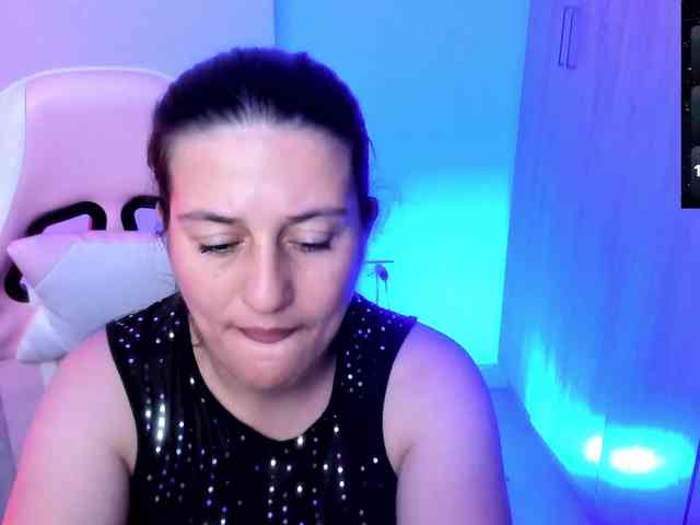 Saskyaajohnson webcam