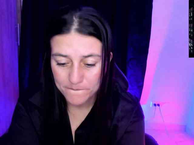 Saskyaajohnson webcam