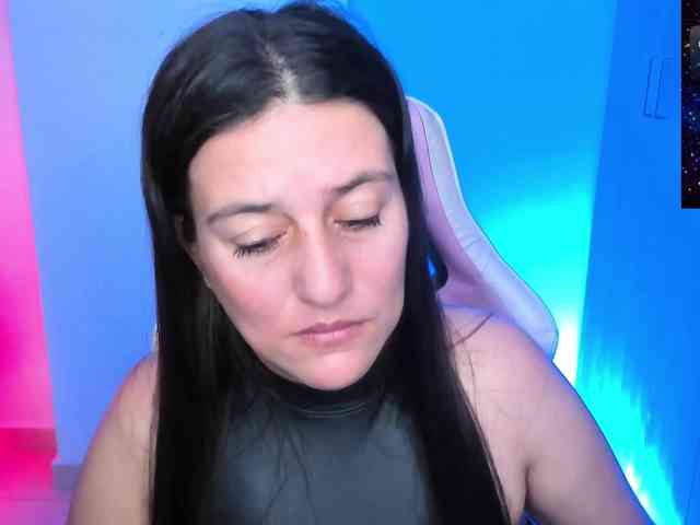 Saskyaajohnson webcam