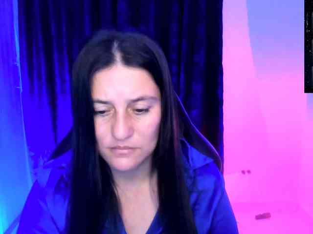 Saskyaajohnson's webcam live show