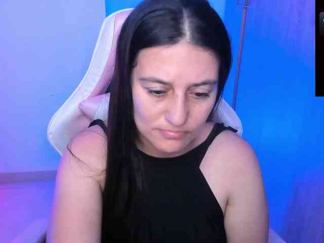 Saskyaajohnson webcam