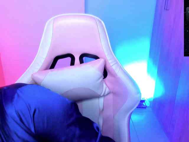 Saskyaajohnson webcam