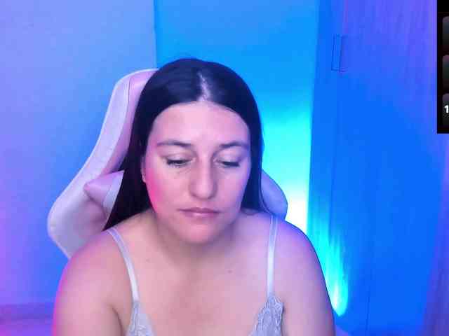 Saskyaajohnson webcam