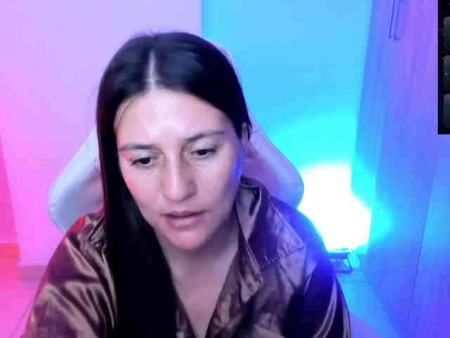 Saskyaajohnson webcam