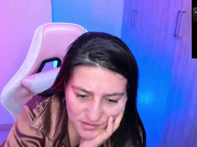 Saskyaajohnson webcam