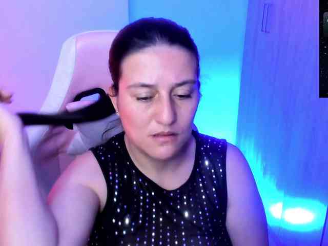 Saskyaajohnson webcam