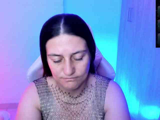 Saskyaajohnson webcam