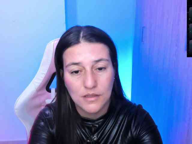 Saskyaajohnson webcam