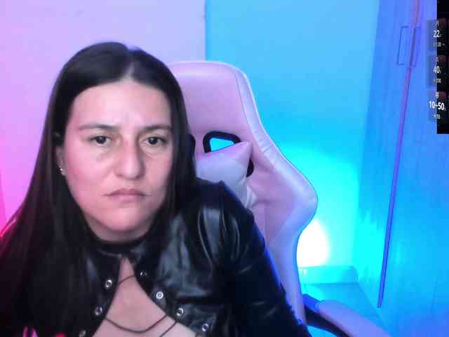 Saskyaajohnson webcam