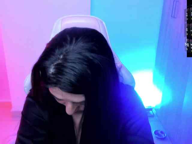 Saskyaajohnson webcam