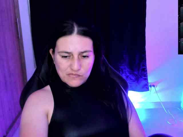 Saskyaajohnson webcam