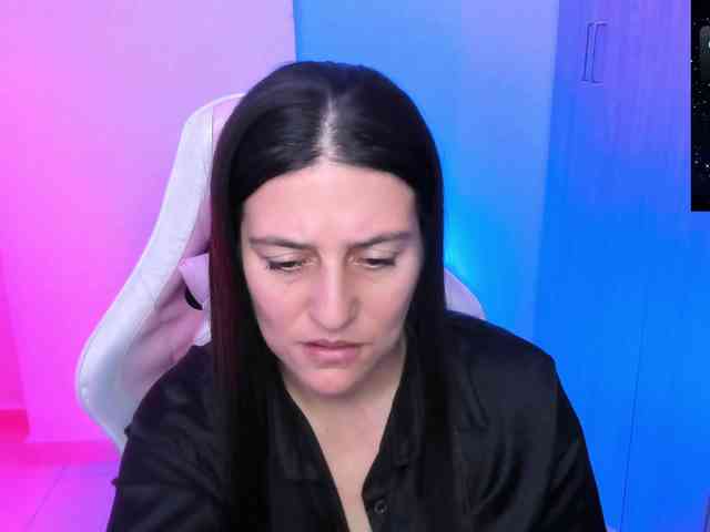 Saskyaajohnson webcam