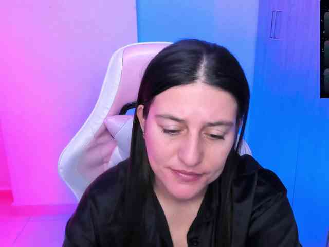 Saskyaajohnson webcam