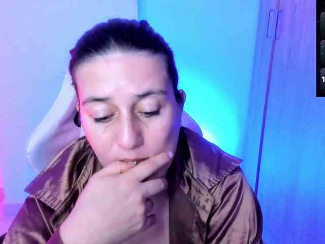 Saskyaajohnson webcam