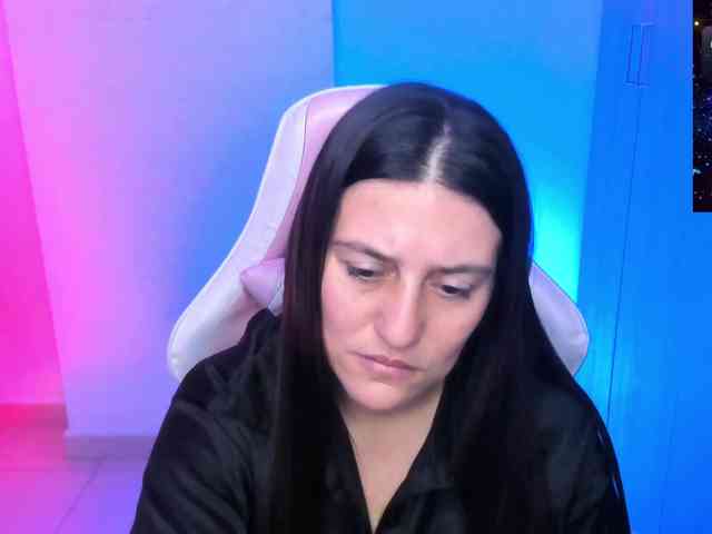 Saskyaajohnson webcam