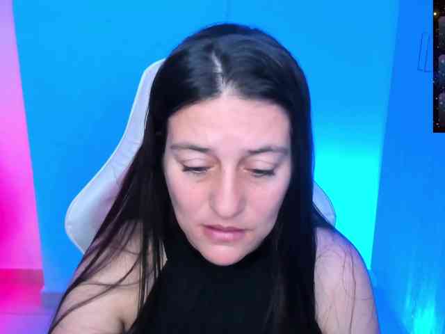 Saskyaajohnson webcam
