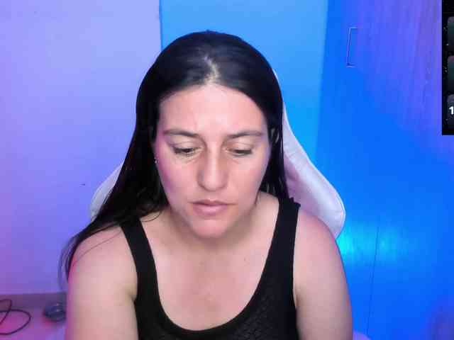 Saskyaajohnson webcam