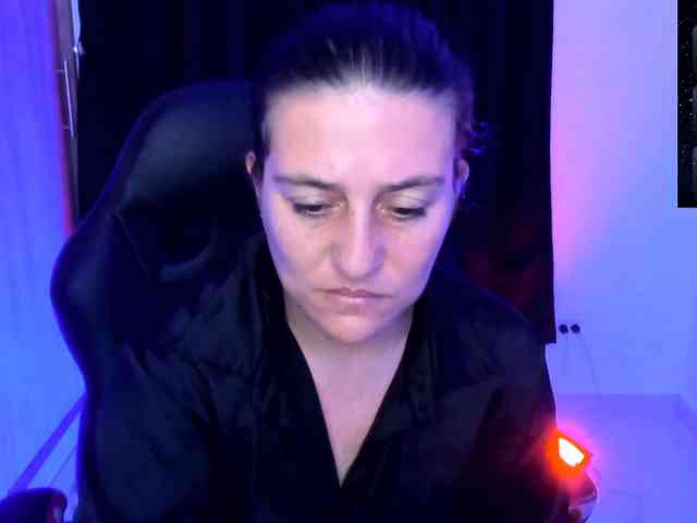 Saskyaajohnson webcam