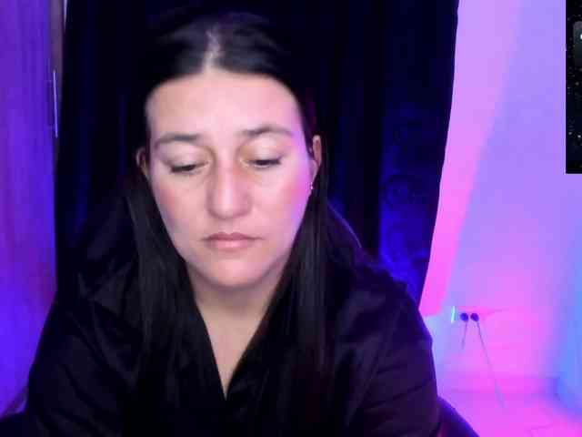 Saskyaajohnson webcam