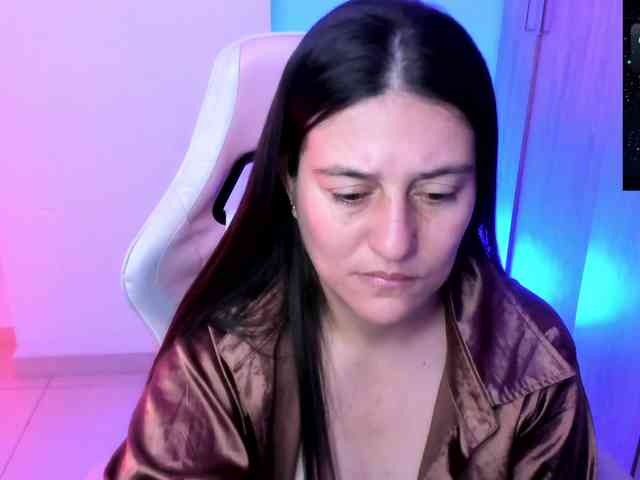 Saskyaajohnson webcam