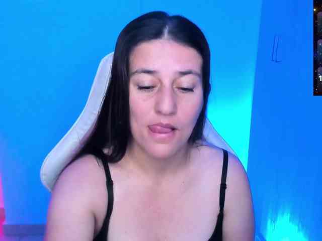 Saskyaajohnson webcam