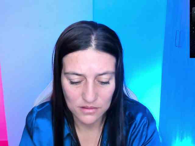 Saskyaajohnson webcam